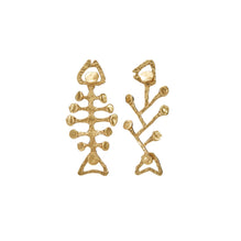 Brutalist Fish Earring - Antique Light Brass